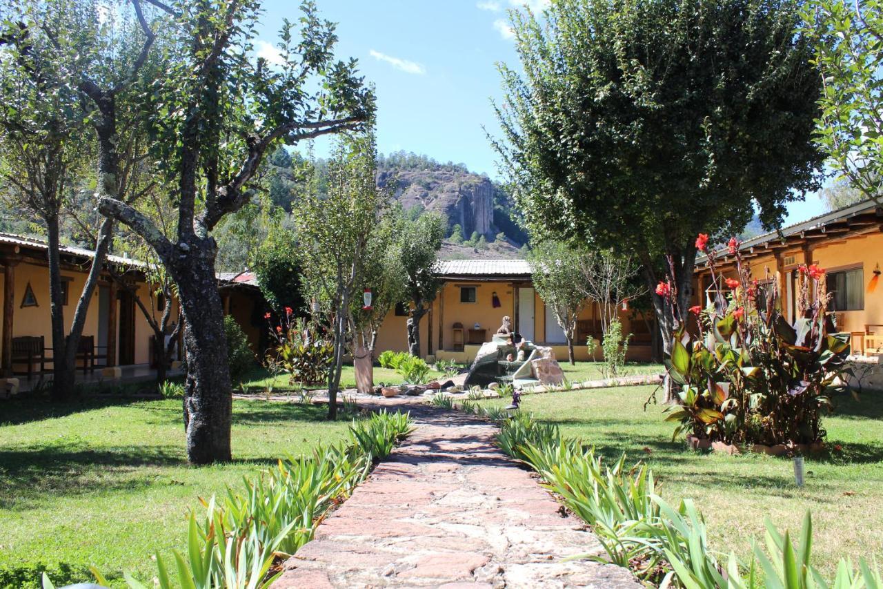 Hotel Paraiso Del Oso Cerocahui Exterior photo